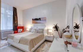 Sweet Dreams At King Street Gold